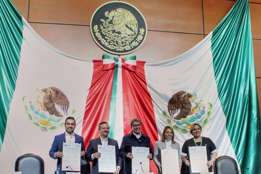 Monreal y Congreso de Querétaro firman convenio de capacitación legislativa