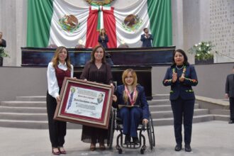 María Luisa Bandala recibe Medalla Ruiz Cortines por inclusión