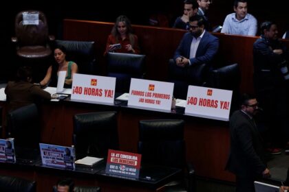 Senado aprueba reducción gradual de jornada laboral a 40 horas