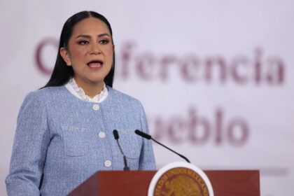 Sheinbaum plantea salud universal con expediente digital en CDMX