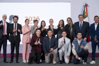 Sheinbaum lanza clases gratuitas de boxeo para 100 mil jóvenes CDMX