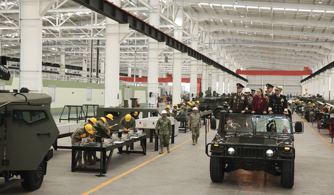 Sheinbaum reconoce al Ejército Mexicano en su 113 aniversario