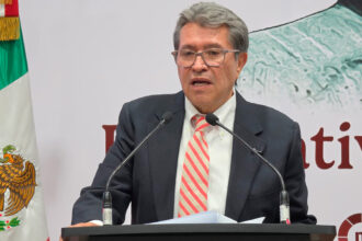 Monreal exige debido proceso en caso de extradición de Rubén Rocha