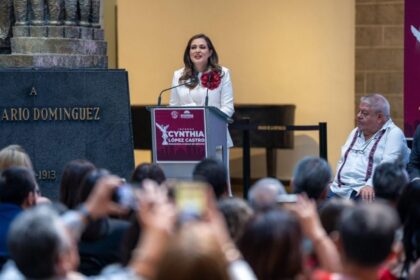 Cynthia López Castro presenta reformas y busca alcaldía Cuauhtémoc