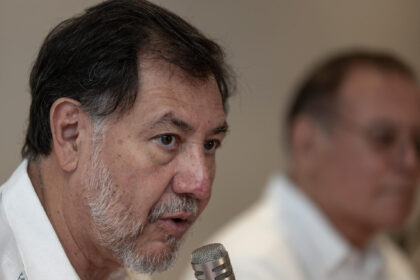 Noroña critica entrega de exfuncionarios sinaloenses a EE.UU.