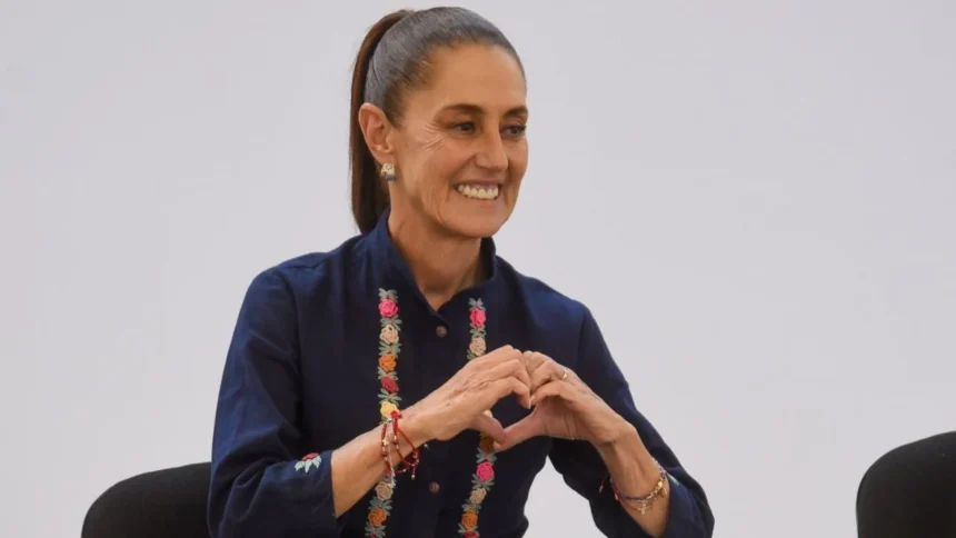 Sheinbaum defiende educación pública y a maestros en Edomex