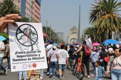Sheinbaum reúne a 130 mil en informe en Monumento a la Revolución
