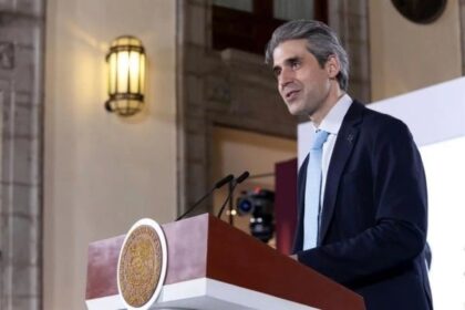 Gobierno busca socio para fabricar el vehículo eléctrico Olinia