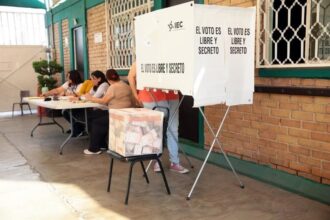 Morena solicita anular elección de 16 diputaciones en Coahuila
