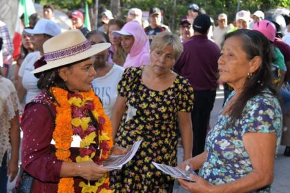 Beatriz Mojica impulsa becas y proyectos juveniles en Chilpancingo