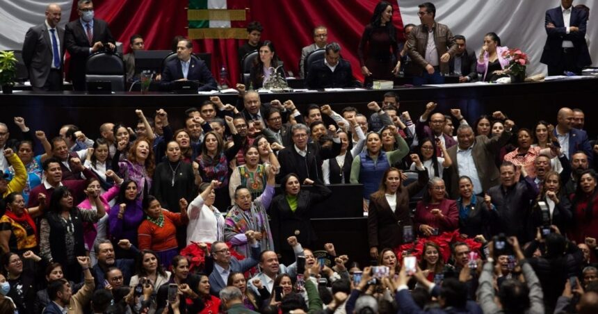 Morena respalda a López Beltrán tras veto de visa en EU