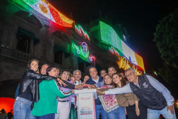 Pepe Chedraui ilumina el Centro Histórico de Puebla por Fiestas Patrias