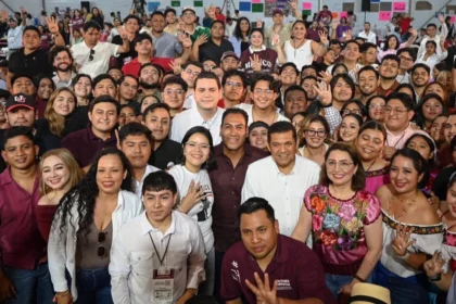 Eduardo Ramírez pide a jóvenes de Morena priorizar causas sociales