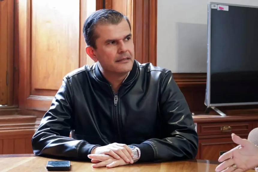 Juan Manzo lidera preferencias en Morena rumbo a Uruapan 2027
