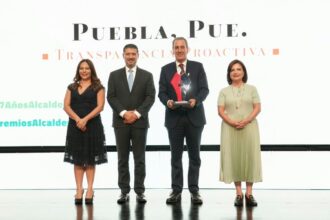 Pepe Chedraui gana premio nacional por transparencia en Puebla