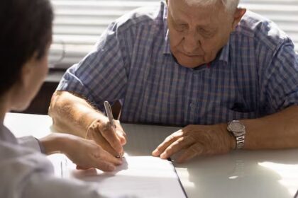 ISSSTE permitirá jubilación anticipada con pensión completa desde 2026