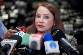 Sheinbaum propone nacionalidad única para cargos ejecutivos en México