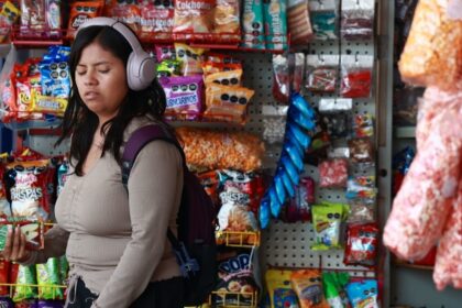 Morena descarta subir IEPS a bebidas y alimentos con sodio