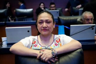 Senado otorga licencia a Karina Ruiz por trámite migratorio en EU
